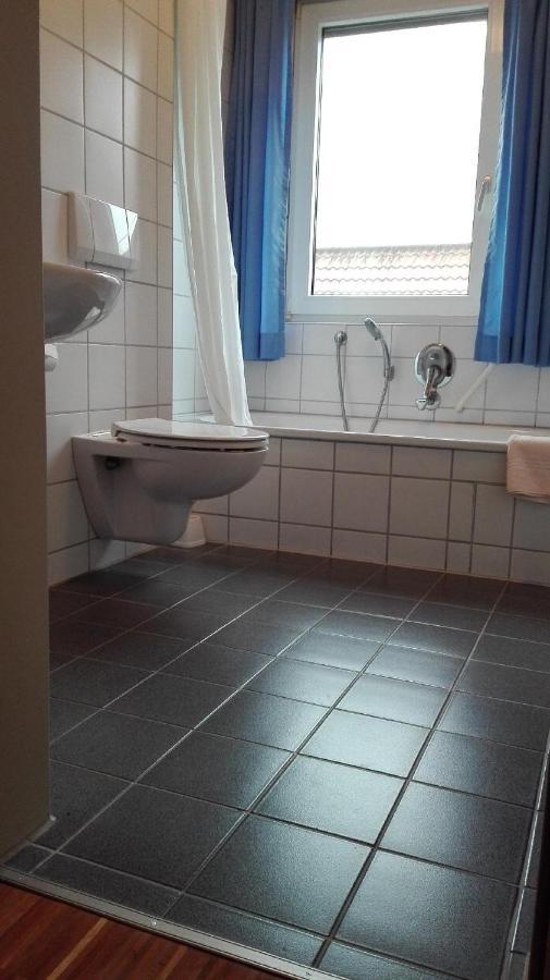 Hotel Restaurant Hirsch Schmiechen Exteriör bild